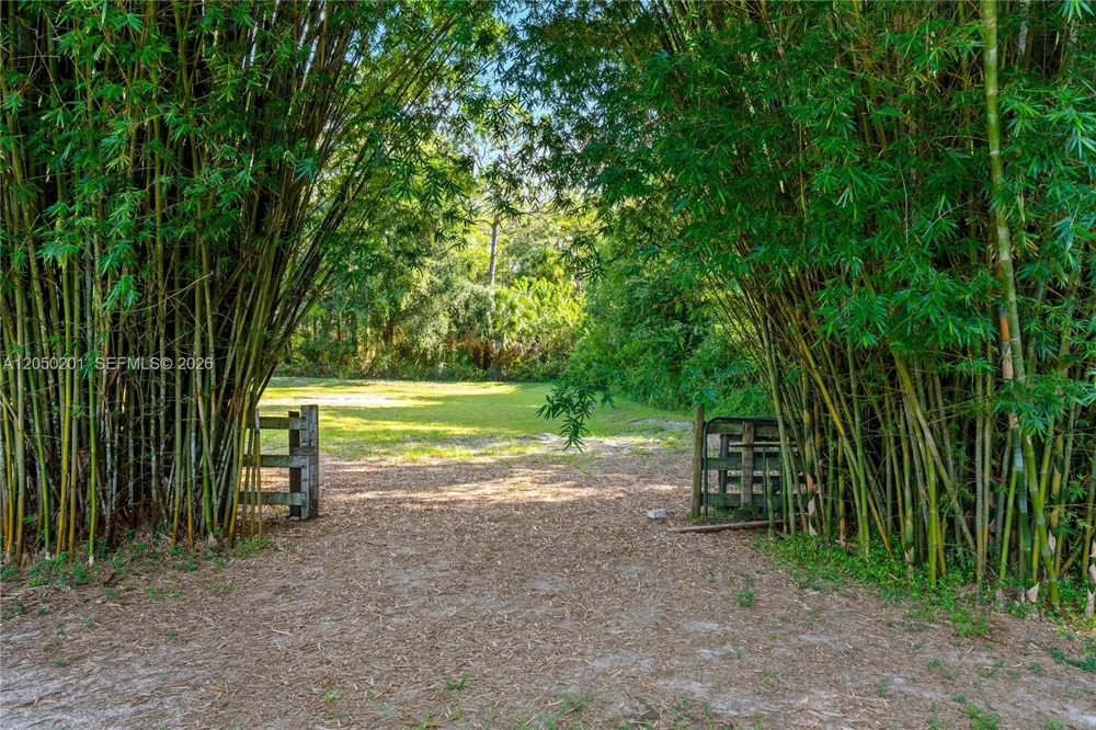 1068 D Rd Loxahatchee, FL 33470