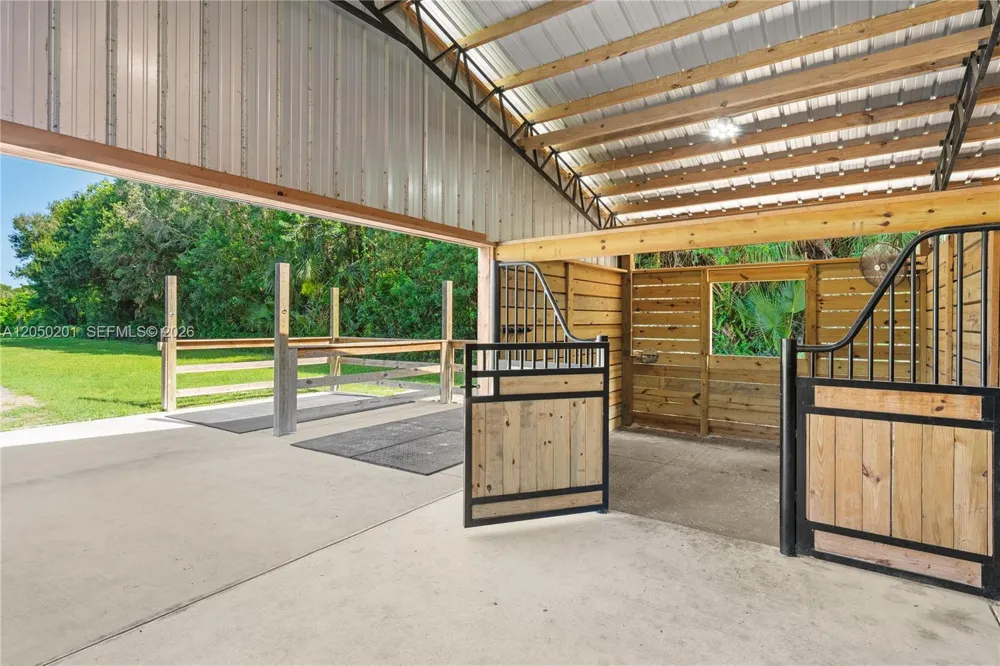 1068 D Rd Loxahatchee, FL 33470