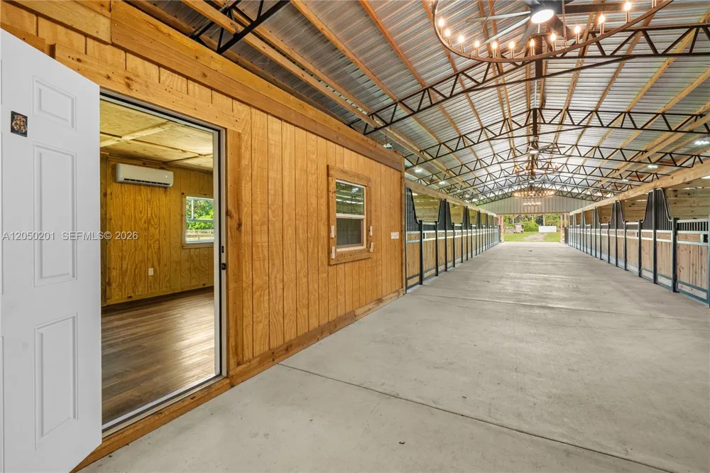 1068 D Rd Loxahatchee, FL 33470