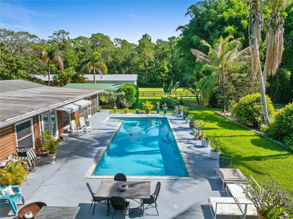 1068 D Rd Loxahatchee, FL 33470