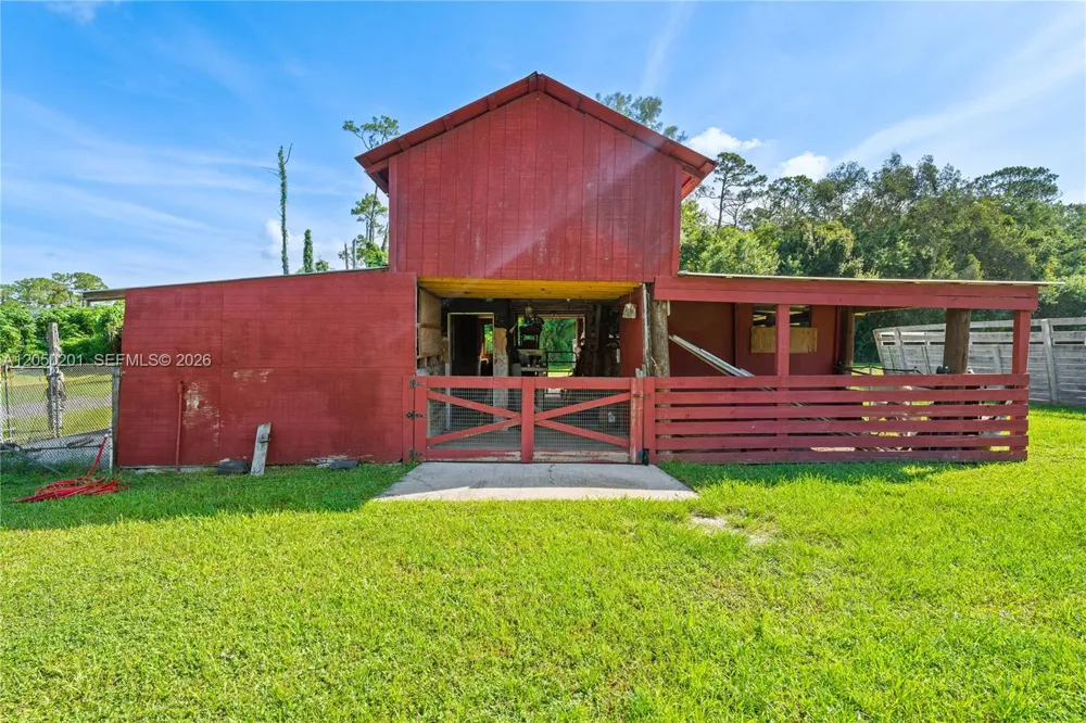 1068 D Rd Loxahatchee, FL 33470