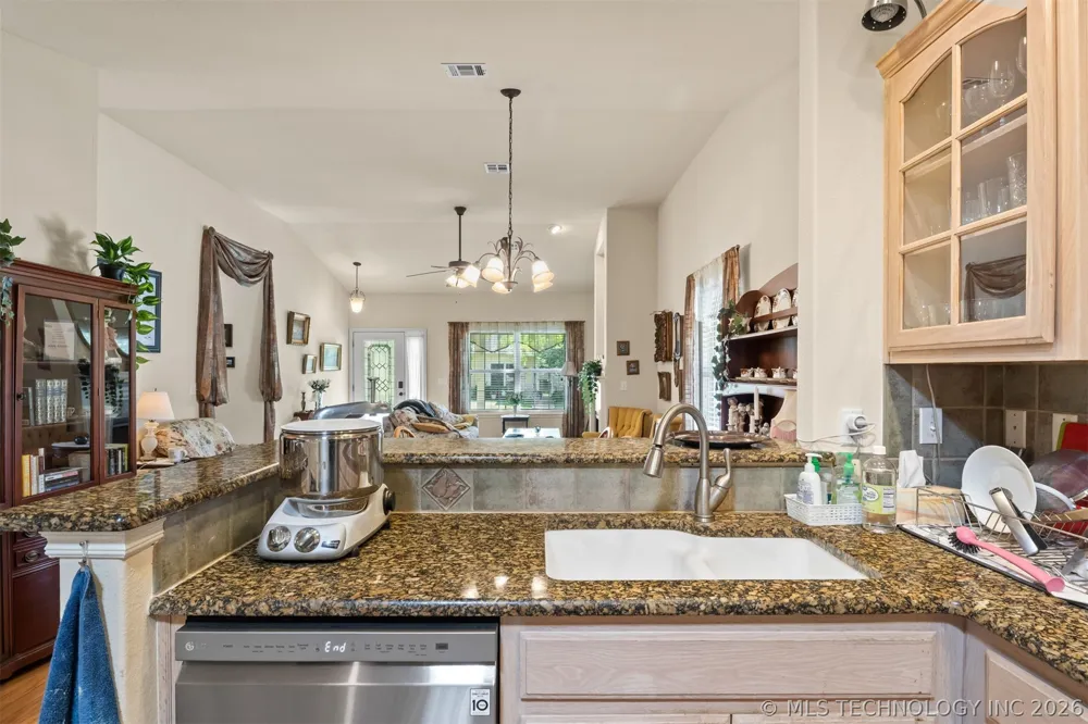 7412 S 85th EastAvenue Tulsa, OK 74133