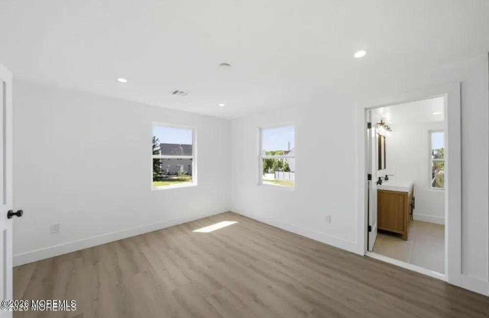 194 Fort Plains Road Howell, NJ 07731