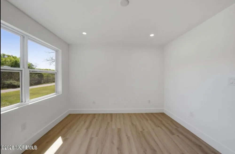 194 Fort Plains Road Howell, NJ 07731