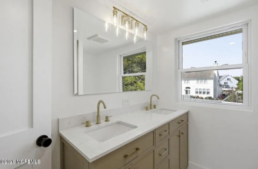 194 Fort Plains Road Howell, NJ 07731