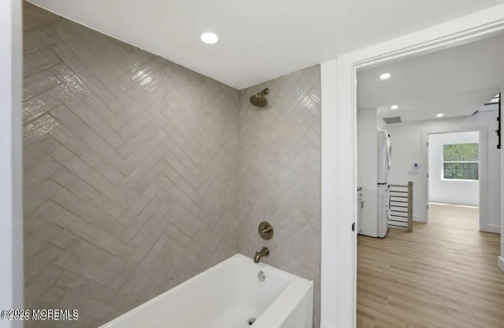 194 Fort Plains Road Howell, NJ 07731