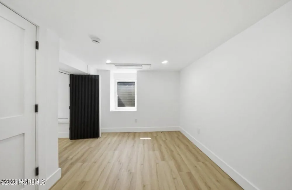 194 Fort Plains Road Howell, NJ 07731