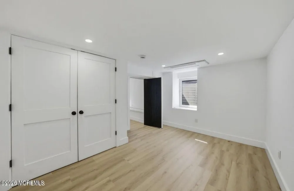 194 Fort Plains Road Howell, NJ 07731