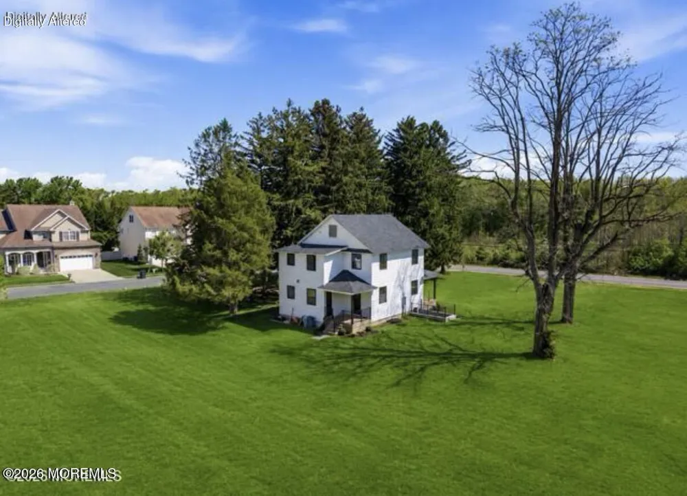 194 Fort Plains Road Howell, NJ 07731