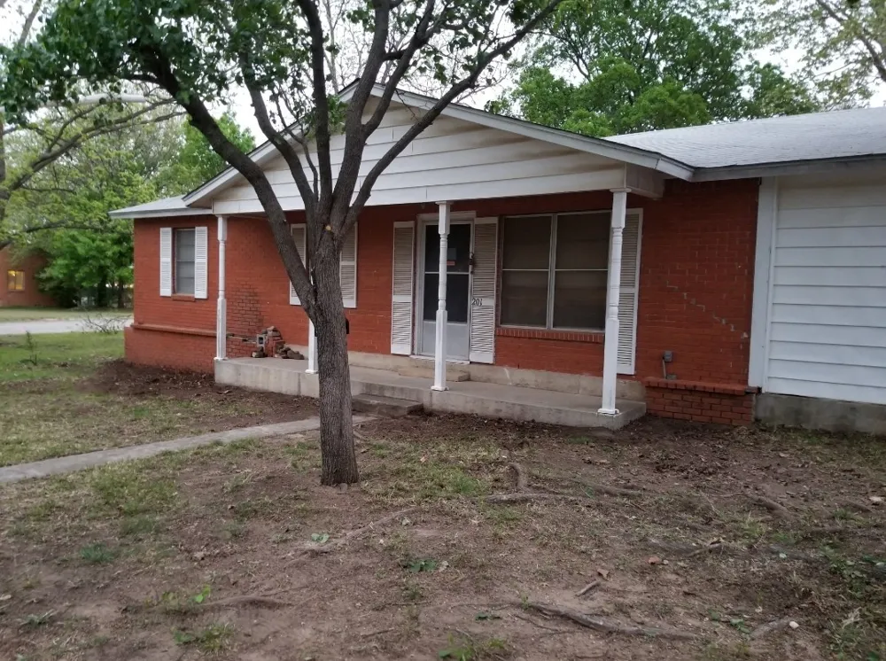 201 Hillcrest Drive Nocona, TX 76255