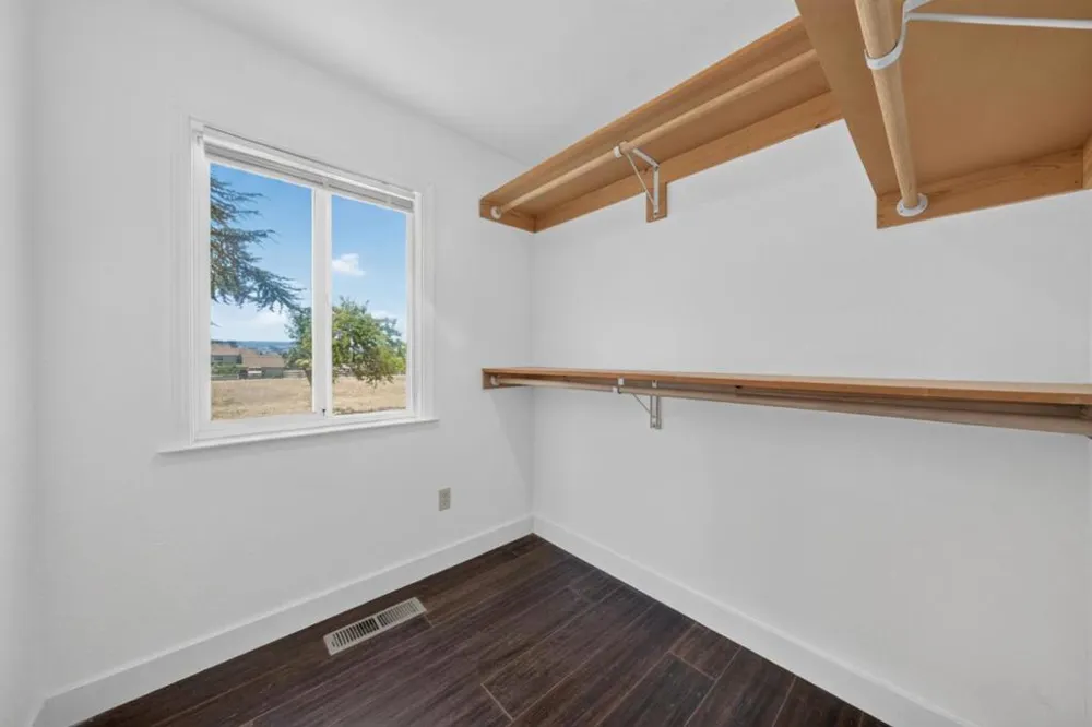 10980 New Avenue Gilroy, CA 95020