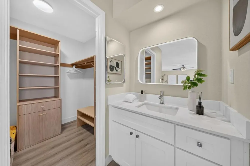 10980 New Avenue Gilroy, CA 95020