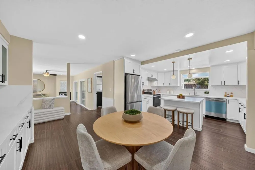10980 New Avenue Gilroy, CA 95020