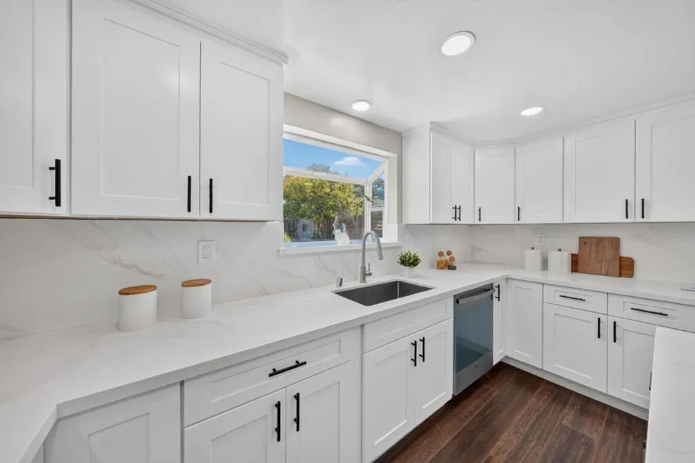 10980 New Avenue Gilroy, CA 95020