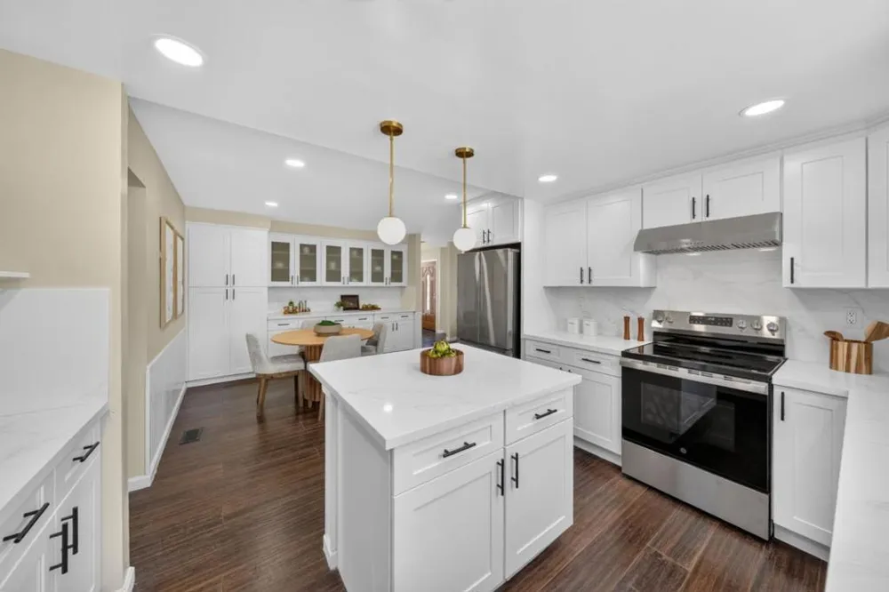 10980 New Avenue Gilroy, CA 95020