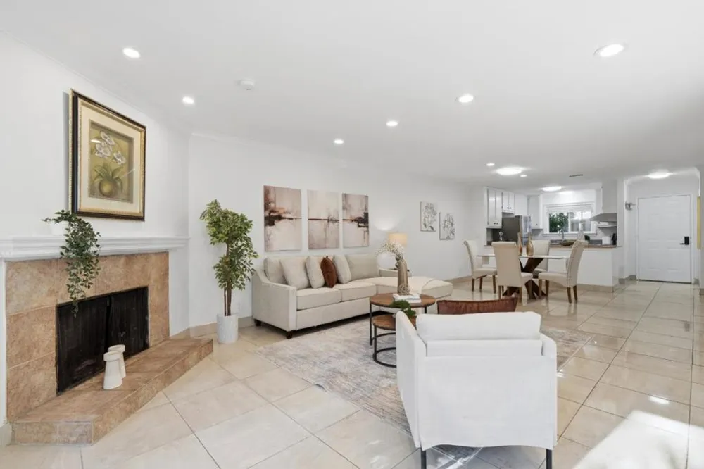 117 Mission Drive East Palo Alto, CA 94303