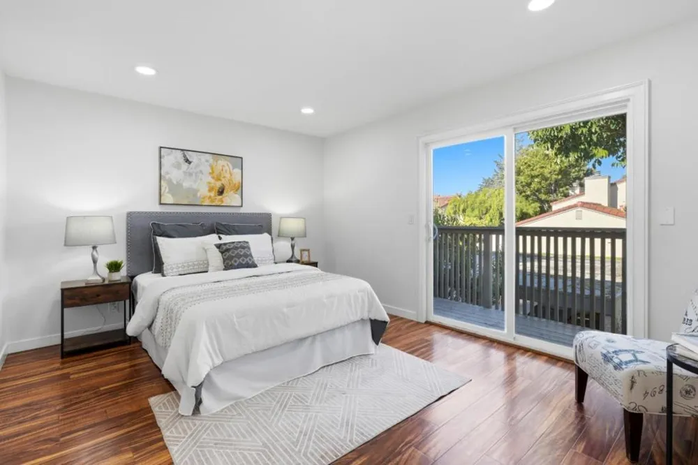 117 Mission Drive East Palo Alto, CA 94303