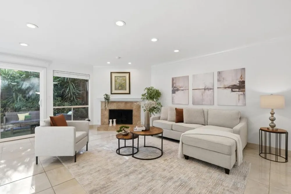 117 Mission Drive East Palo Alto, CA 94303