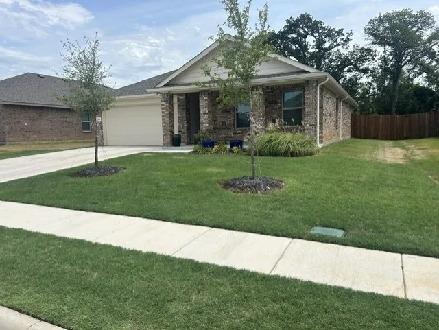 333 Lubbock Drive Azle, TX 76020
