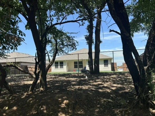 333 Lubbock Drive Azle, TX 76020