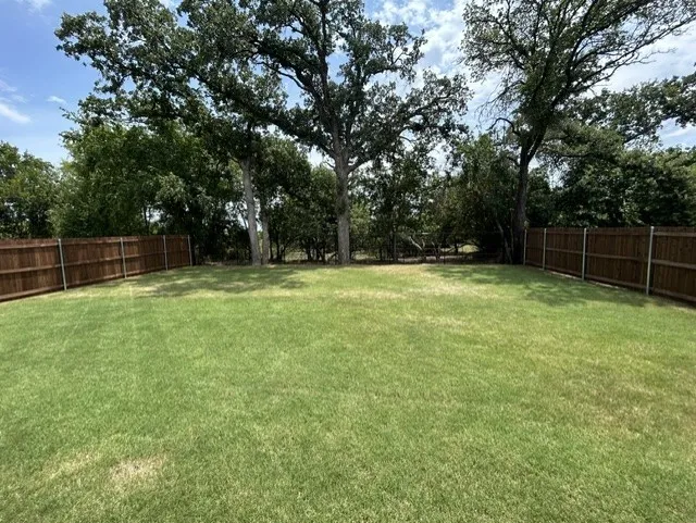 333 Lubbock Drive Azle, TX 76020