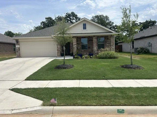 333 Lubbock Drive Azle, TX 76020