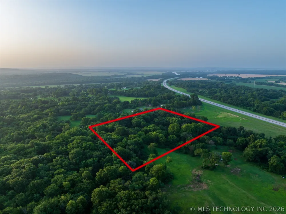 8 E 60th Street Porter, OK 74454