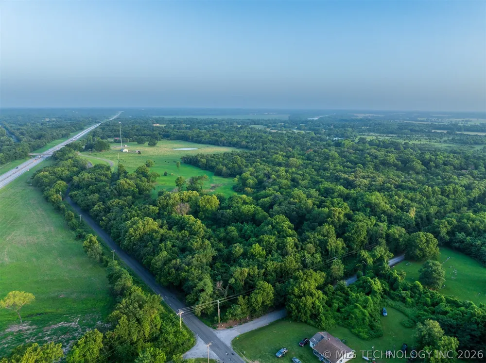 8 E 60th Street Porter, OK 74454