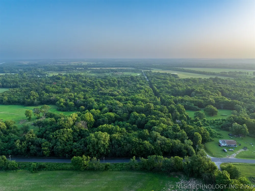 8 E 60th Street Porter, OK 74454
