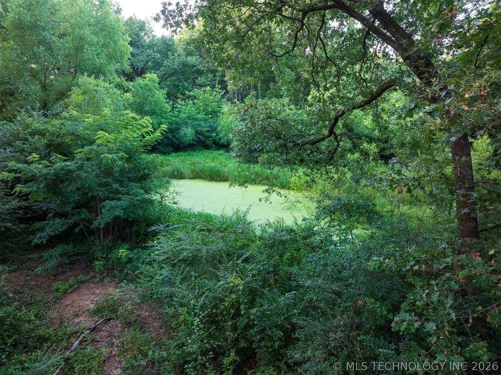 8 E 60th Street Porter, OK 74454