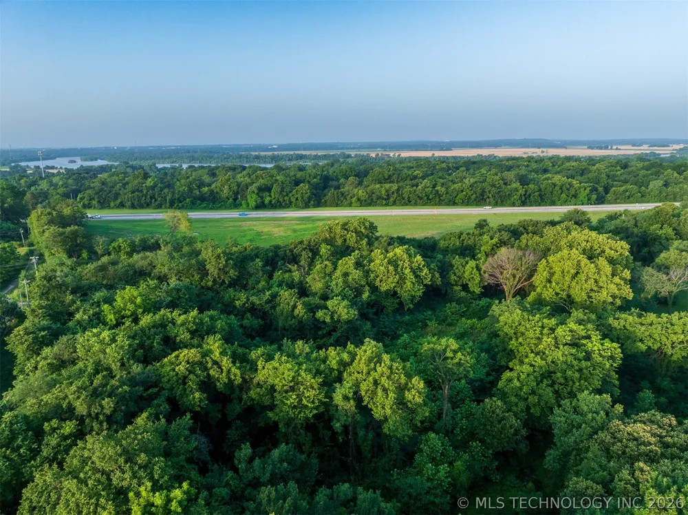 8 E 60th Street Porter, OK 74454