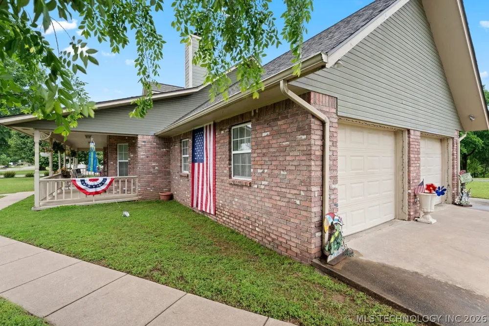 1035 Hillside Road Grove, OK 74344