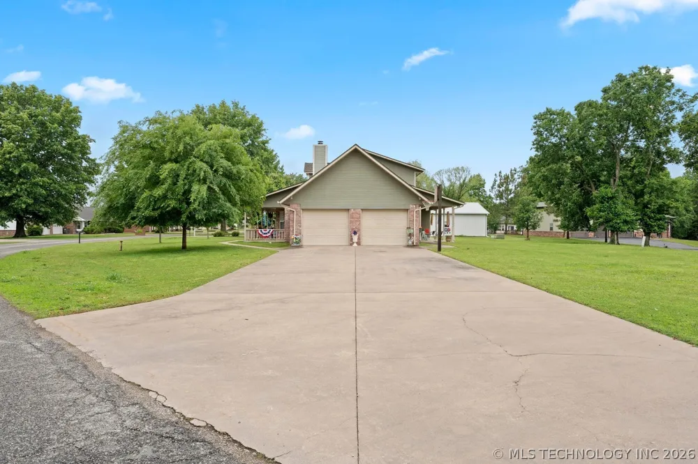 1035 Hillside Road Grove, OK 74344