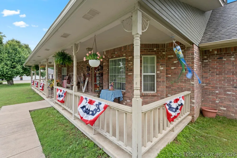 1035 Hillside Road Grove, OK 74344