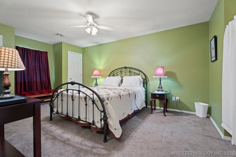 1035 Hillside Road Grove, OK 74344