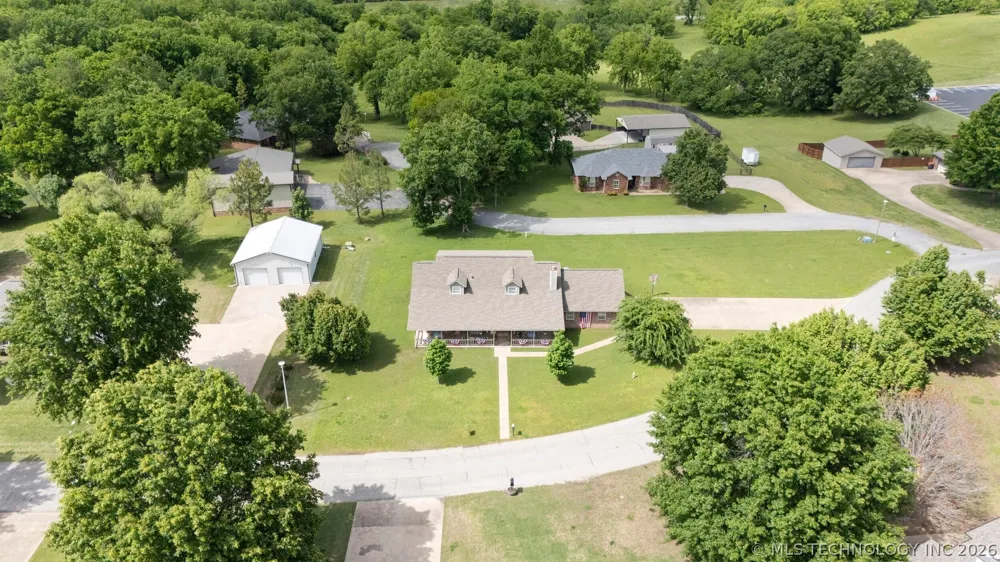 1035 Hillside Road Grove, OK 74344