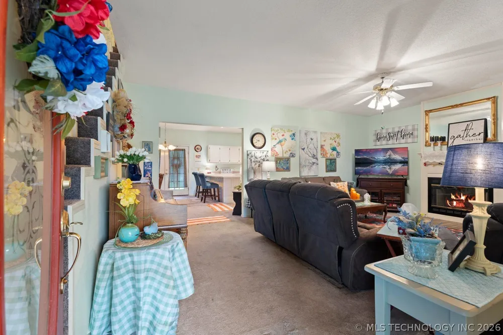 1035 Hillside Road Grove, OK 74344