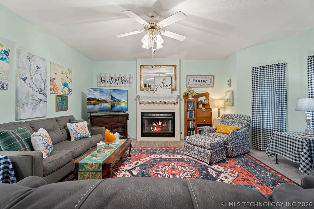 1035 Hillside Road Grove, OK 74344