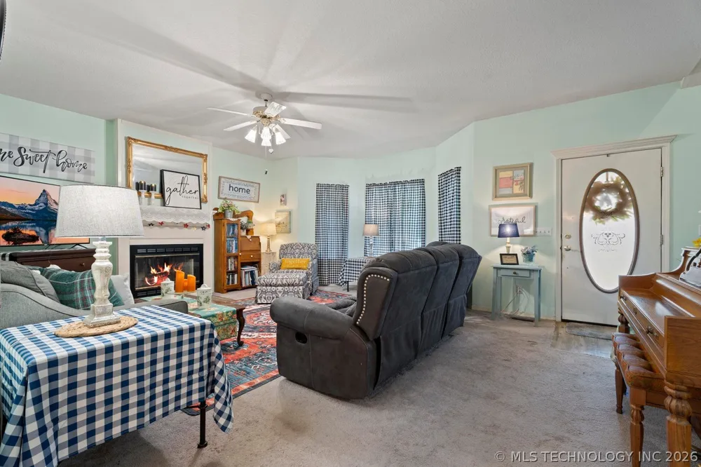 1035 Hillside Road Grove, OK 74344