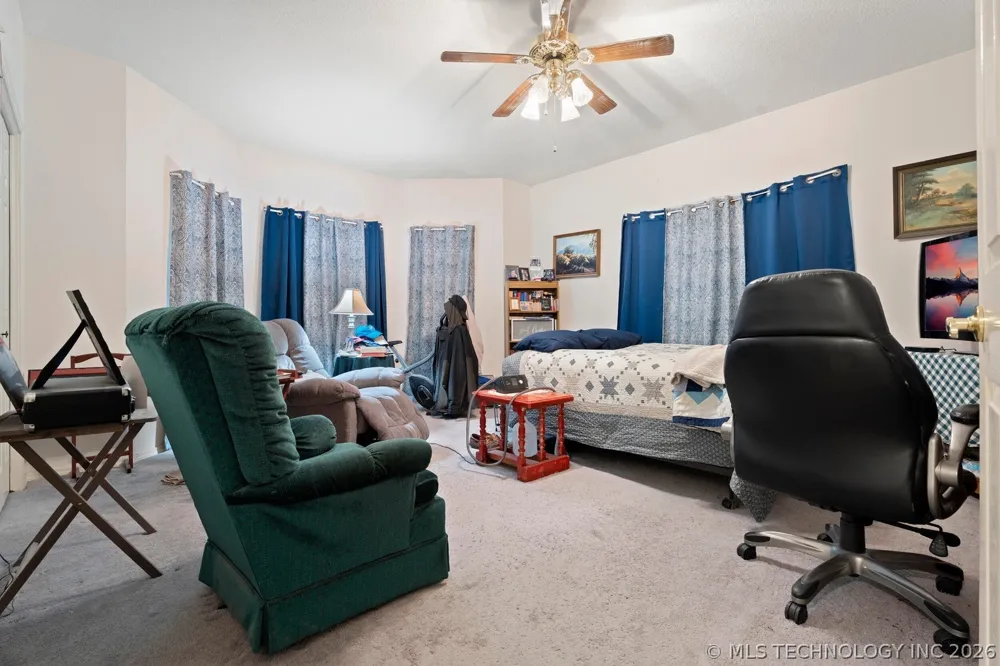 1035 Hillside Road Grove, OK 74344