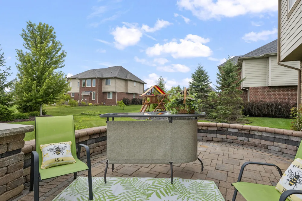 51847 Pierce Drive Lyon Charter Township, MI 48167