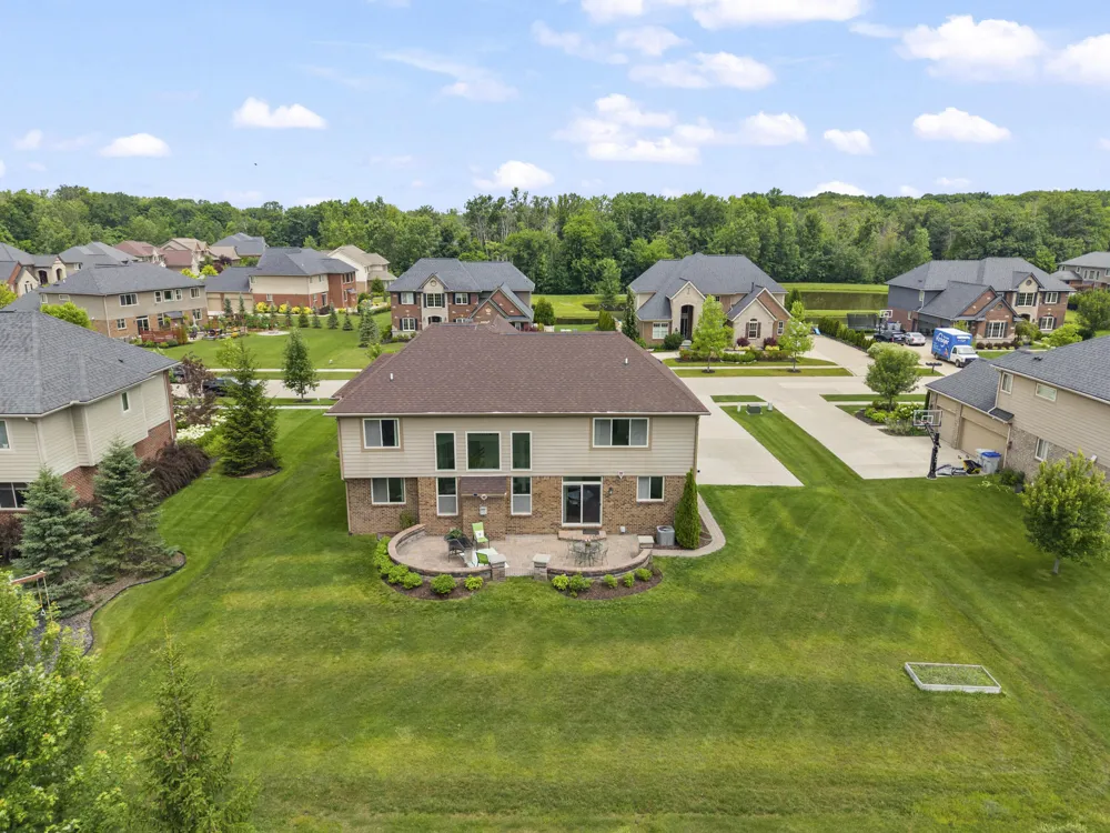 51847 Pierce Drive Lyon Charter Township, MI 48167