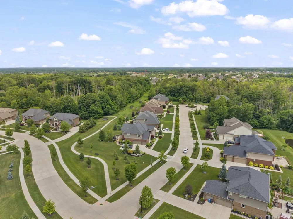 51847 Pierce Drive Lyon Charter Township, MI 48167
