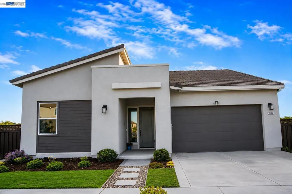 3206 Shrute Dr Lathrop, CA 95330