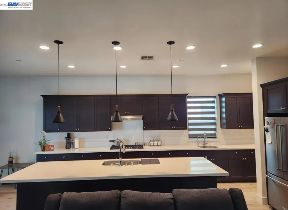 3206 Shrute Dr Lathrop, CA 95330