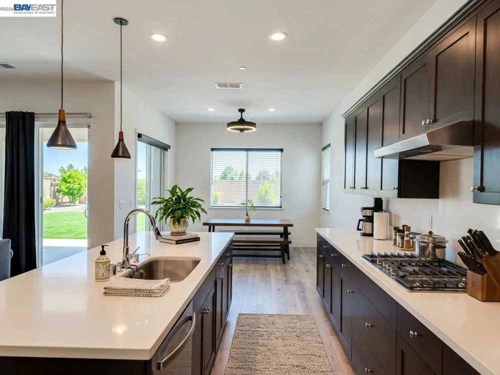3206 Shrute Dr Lathrop, CA 95330