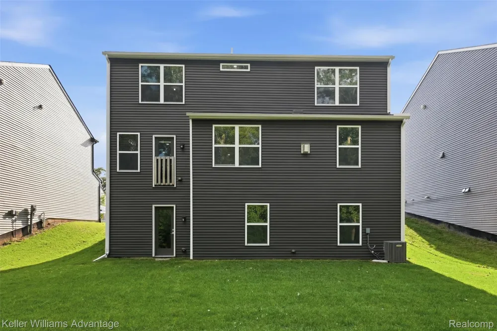 24506 Jade Drive Farmington Hills City, MI 48336
