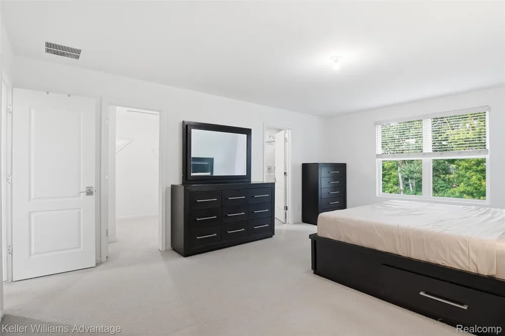 24506 Jade Drive Farmington Hills City, MI 48336