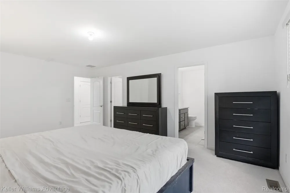 24506 Jade Drive Farmington Hills City, MI 48336