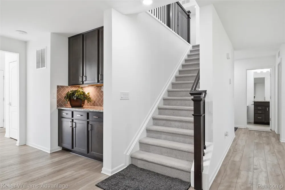 24506 Jade Drive Farmington Hills City, MI 48336